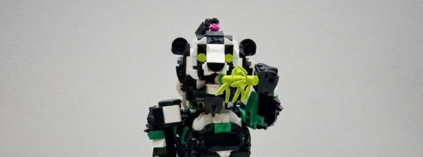 Фанат смастерил из деталей LEGO фигурку Чэня Буйного Портера